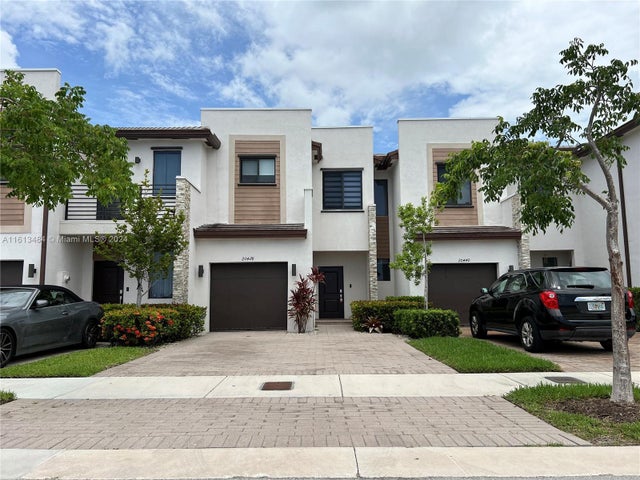 2 of 44 - 20428 Ne 2nd Ct, Miami, FL