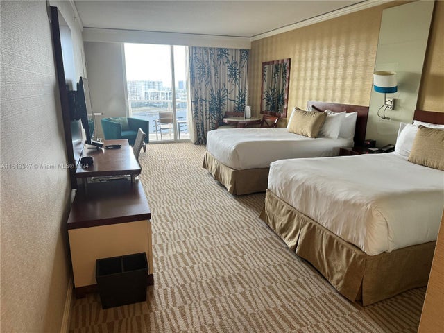 5 of 32 - 18001 Collins Ave 1018, Sunny Isles Beach, FL