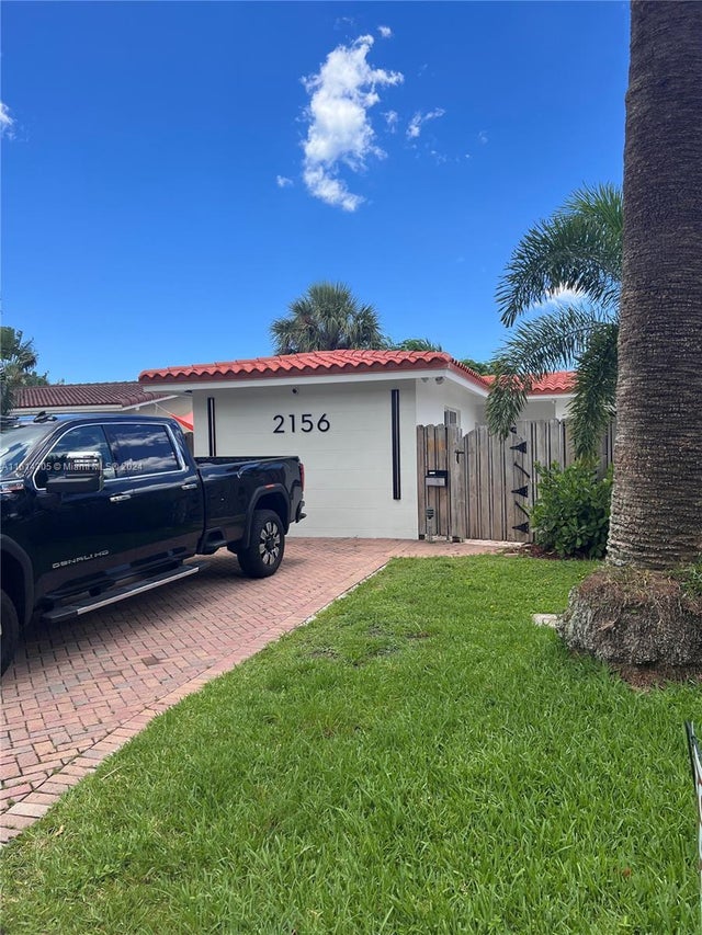 1 of 40 - 2156 Ne 18th Ave, Wilton Manors, FL