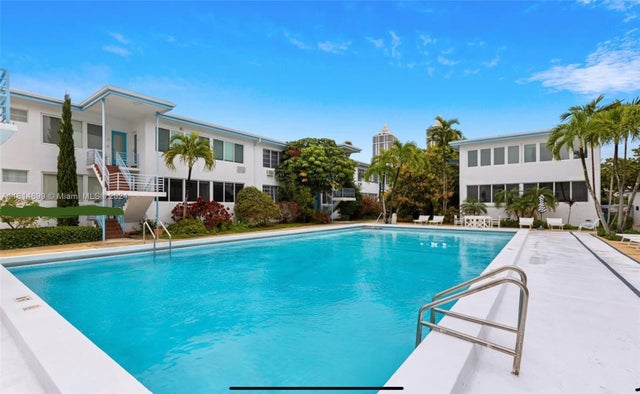 2 of 12 - 4710 Pine Tree Dr 45, Miami Beach, FL