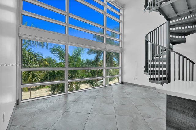 2 of 37 - 421 Meridian Ave 16, Miami Beach, FL
