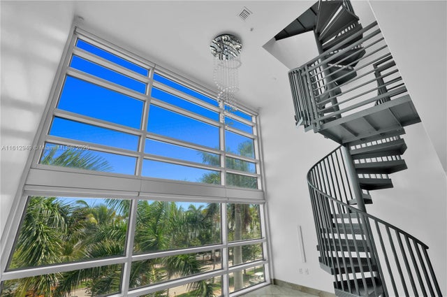 4 of 37 - 421 Meridian Ave 16, Miami Beach, FL