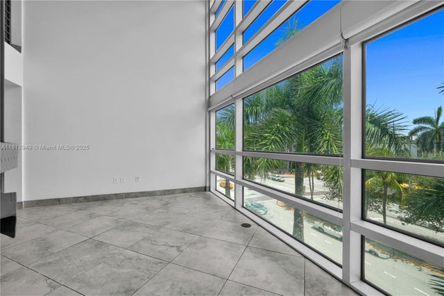 5 of 37 - 421 Meridian Ave 16, Miami Beach, FL