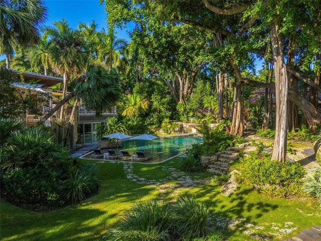 4 of 8 - 3585 Anchorage Way, Miami, FL