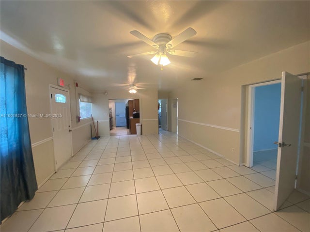 3 of 19 - 1739 Sw 28th Ter, Fort Lauderdale, FL