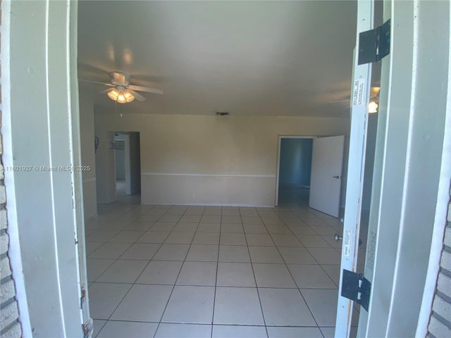 4 of 19 - 1739 Sw 28th Ter, Fort Lauderdale, FL
