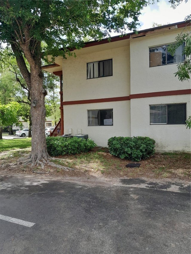 3 of 3 - 2066 Nw 43rd Ter 3, Lauderhill, FL