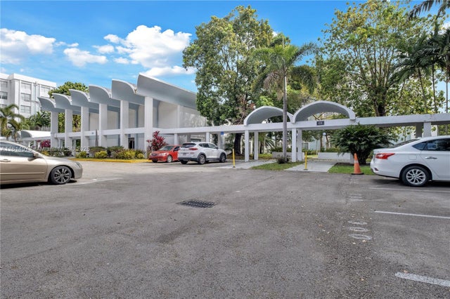 2 of 17 - 496 Nw 165th St Rd D-616, Miami, FL