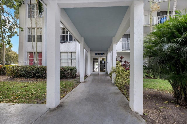 3 of 17 - 496 Nw 165th St Rd D-616, Miami, FL
