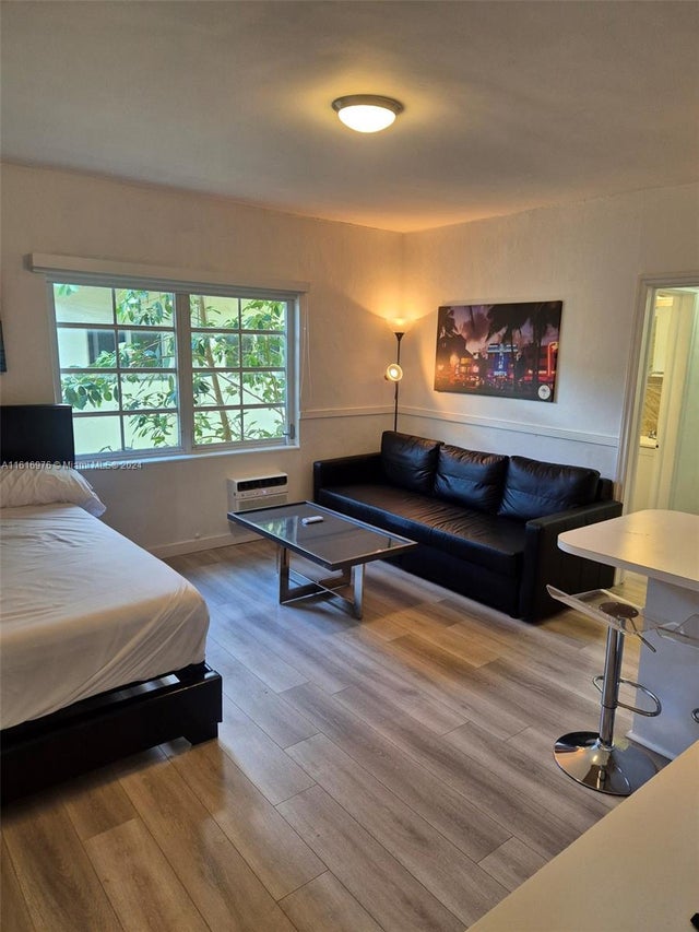 4 of 27 - 1021 Euclid Ave 10, Miami Beach, FL