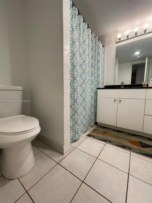 5 of 25 - 3801 Environ Blvd 117, Lauderhill, FL