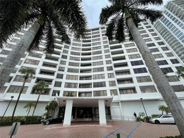 1 of 21 - 3505 S Ocean Dr 310, Hollywood, FL
