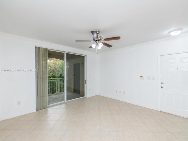 4 of 25 - 6492 Emerald Dunes Dr 206, West Palm Beach, FL