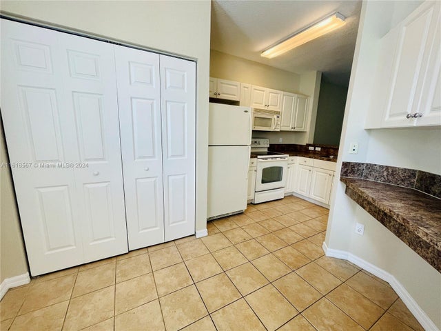 4 of 24 - 1904 Alamanda Way 1904, Riviera Beach, FL