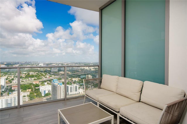 4 of 42 - 851 Ne 1st Ave 4406, Miami, FL