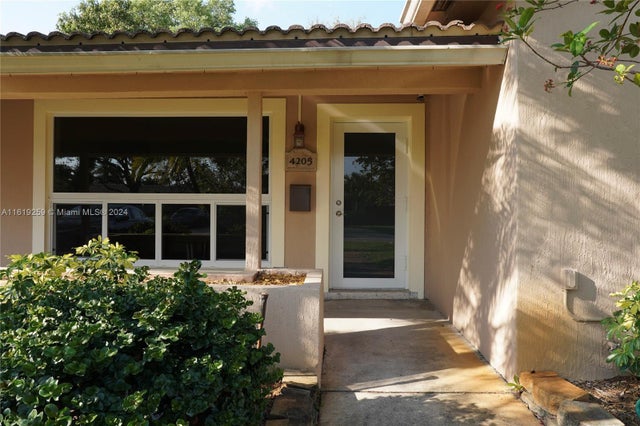 2 of 29 - 4205 Mckinley St, Hollywood, FL
