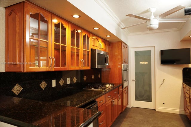 3 of 29 - 4205 Mckinley St, Hollywood, FL