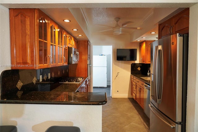 4 of 29 - 4205 Mckinley St, Hollywood, FL