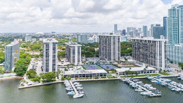 1 of 32 - 1915 Brickell Ave C506, Miami, FL