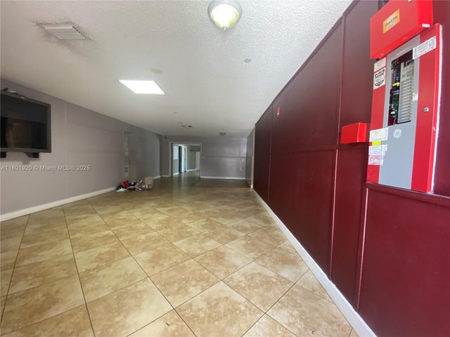 2 of 26 - 1926 Ramsey Dr, Lake Worth, FL