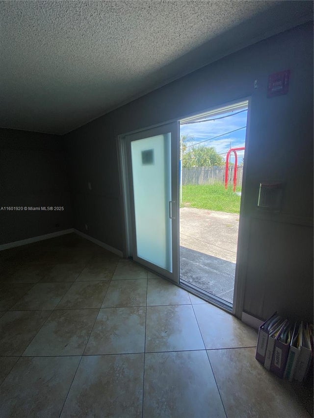 4 of 26 - 1926 Ramsey Dr, Lake Worth, FL