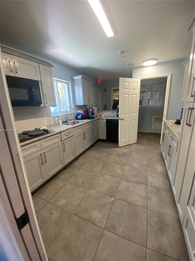 5 of 26 - 1926 Ramsey Dr, Lake Worth, FL