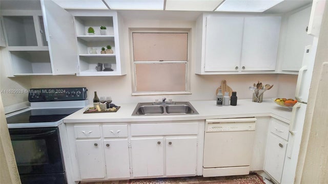 2 of 7 - 7410 Sw 82nd St K211, Miami, FL
