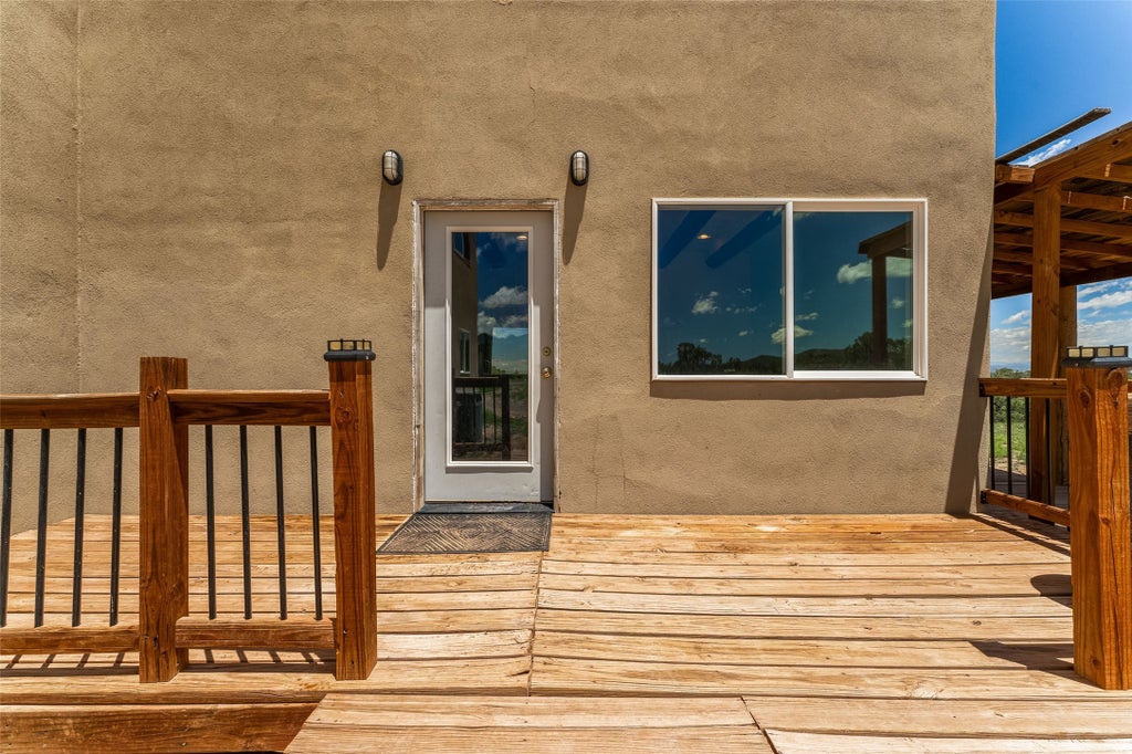 22 Warrenpoint Road, Cerrillos Property Listing MLS® 202402741