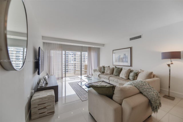 4 of 33 - 1950 S Ocean Dr 19g, Hallandale Beach, FL