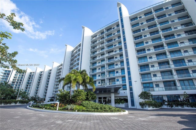 1 of 28 - 3250 Ne 188th Street 204, Aventura, FL