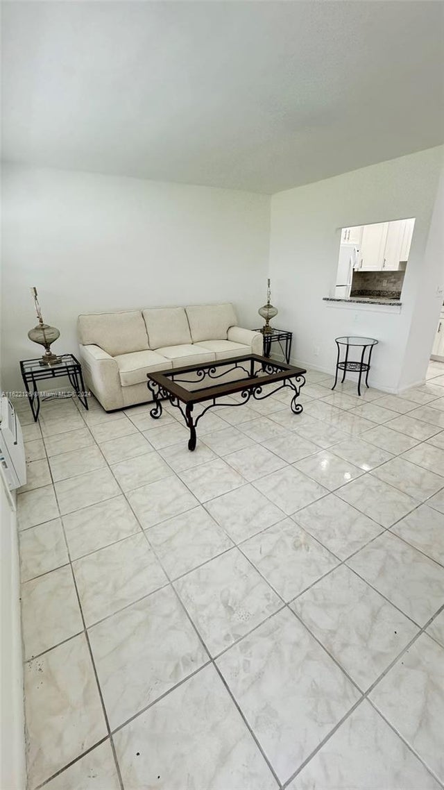 3 of 37 - 163 Coventry G 163, West Palm Beach, FL