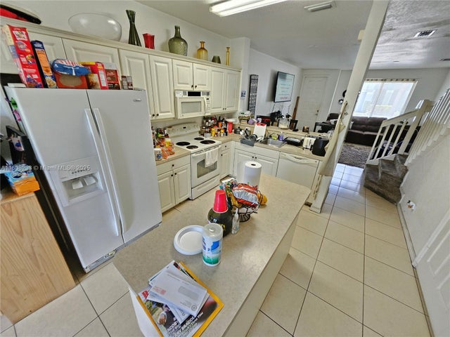 5 of 56 - 3556 Oleander Ter 3556, Riviera Beach, FL