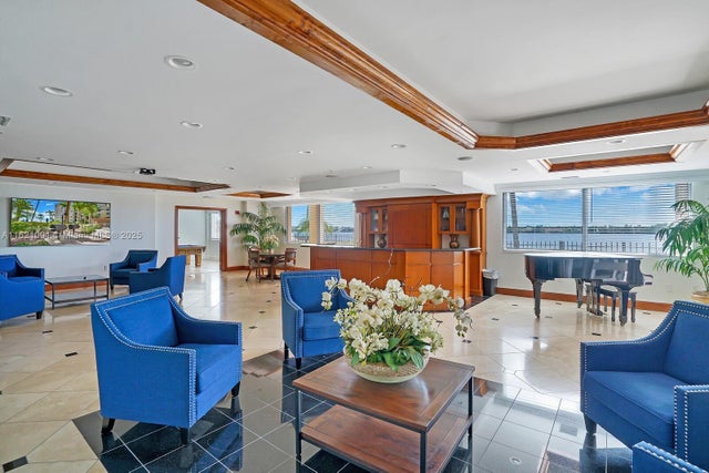 3 of 20 - 1801 N Flagler Dr 716, West Palm Beach, FL