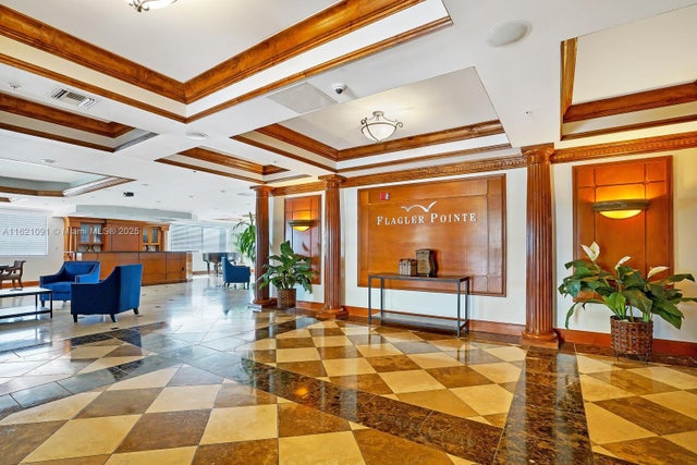 5 of 20 - 1801 N Flagler Dr 716, West Palm Beach, FL