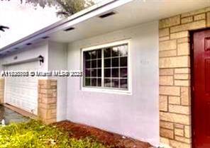 3 of 32 - 4109 Hayes St, Hollywood, FL