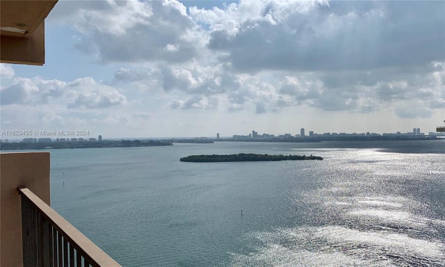 1800 Ne 114th St 2309, Miami