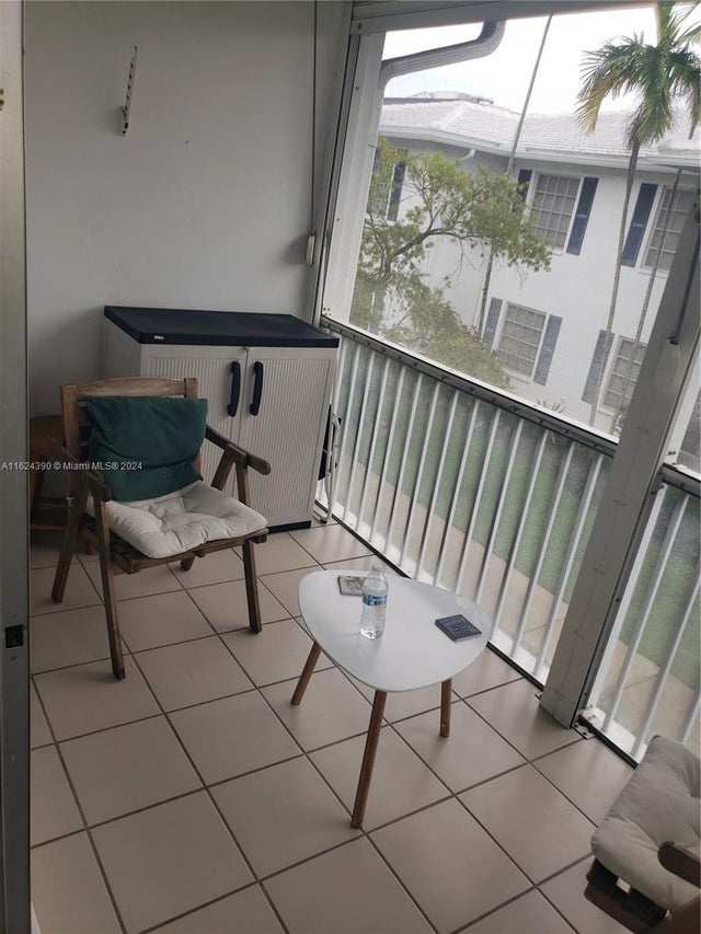 4 of 39 - 2220 Ne 68th St 1028, Fort Lauderdale, FL