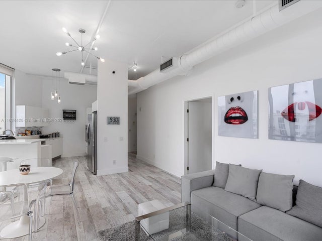 5 of 45 - 3029 Ne 188th St 725, Aventura, FL