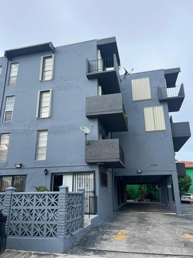 1 of 17 - 6580 W Flagler St 309, Miami, FL