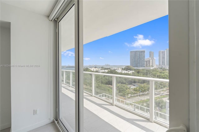 1 of 60 - 4250 Biscayne Blvd 1018, Miami, FL