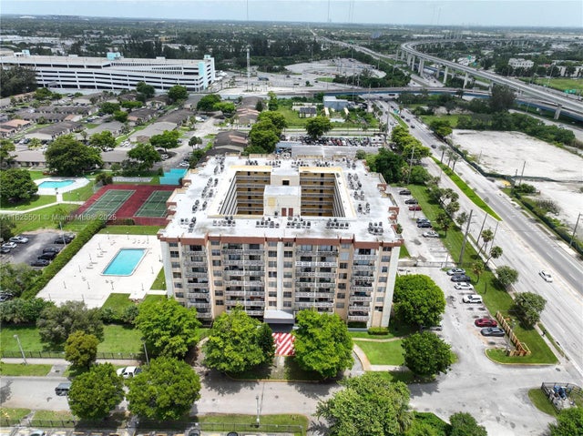 1 of 9 - 15600 Nw 7th Ave 306, Miami, FL