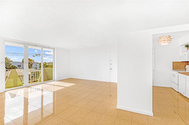 5 of 26 - 7133 Bay Dr 401, Miami Beach, FL