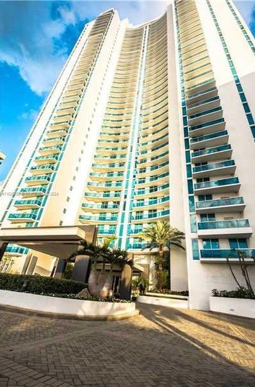 1 of 27 - 2711 S Ocean Dr 2506, Hollywood, FL