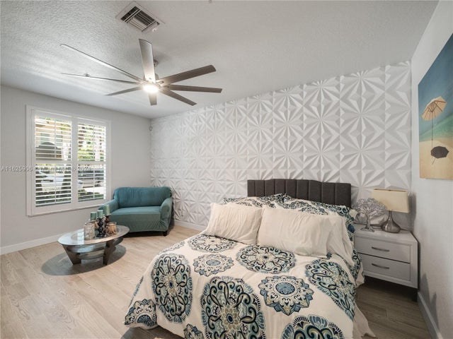 3 of 38 - 4159 Main Street, Jupiter, FL