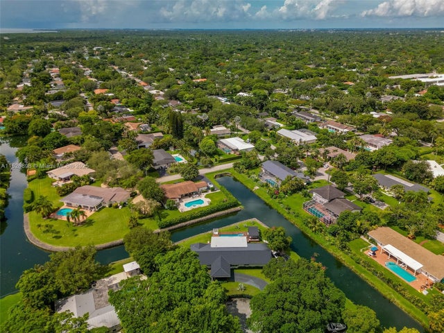 3 of 55 - 7000 Sw 125th St, Pinecrest, FL