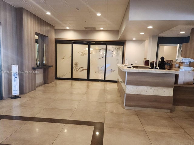 5 of 56 - 3731 N Country Club Dr 2127, Aventura, FL