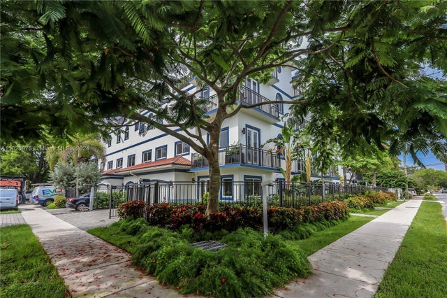 4 of 49 - 645 Ne 9th Ave, Fort Lauderdale, FL