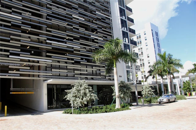 3 of 19 - 2960 Ne 207th St 602, Aventura, FL