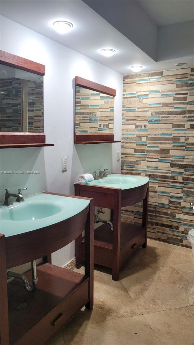 3 of 6 - 5445 Collins Ave 504, Miami Beach, FL