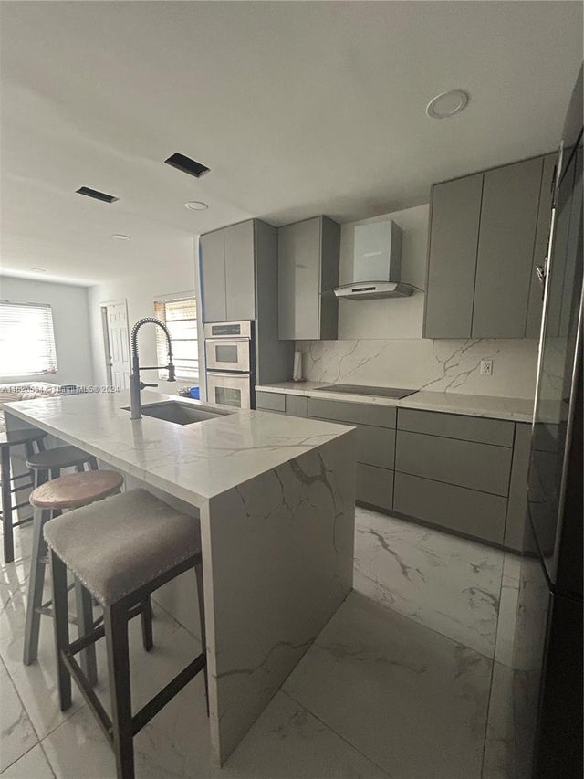 3 of 24 - 1619 Moffett St, Hollywood, FL